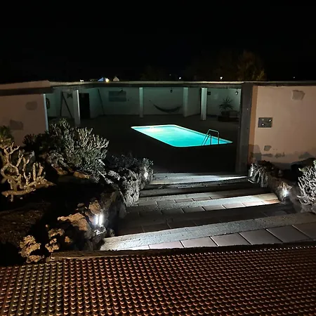 Book Jet - Sunset Villa